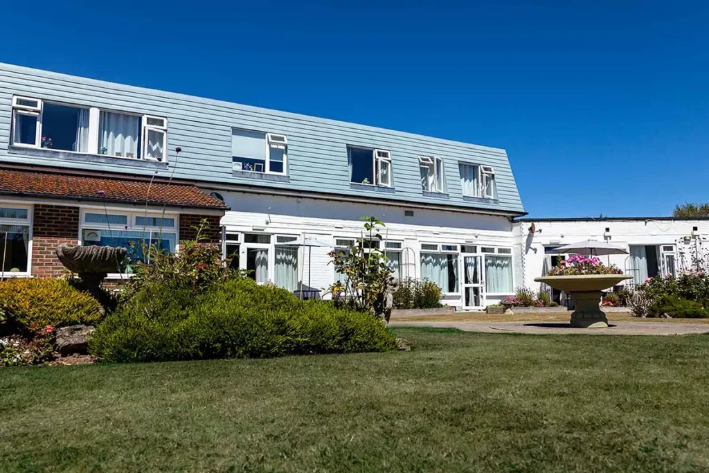 White Lodge Residential Home, Littlehampton, West Sussex - South Coast Nursing Homes Specialist Nursing & Residential Care
